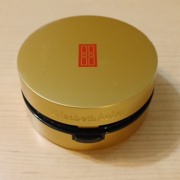 Elizabeth Arden Pure Finish Mineral Bronzing Powder Medium 01 - Picture 3 of 11